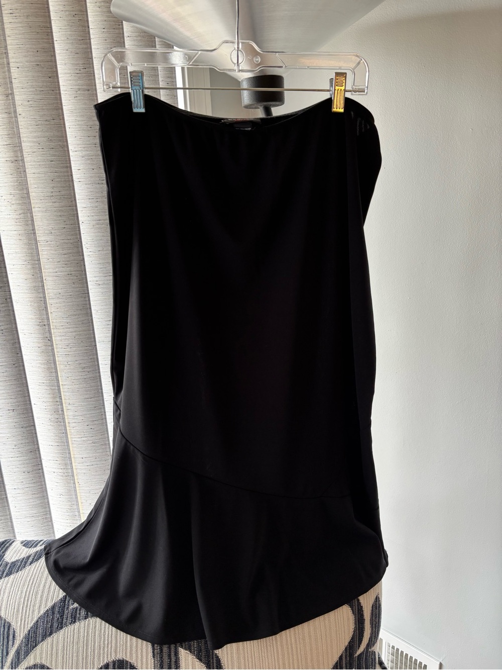 Avenue Black Elastic Waist Midi Skirt
